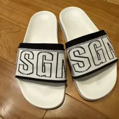 MSGM⭐︎ロゴ入りビーチサンダル　37.0のサムネイル