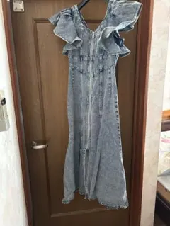 Rienda フリル付きデニムノースリーブワンピース