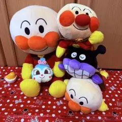 アンパンマン ぬいぐるみ4体セット♡ パペット・寝そべりバイキンマン入り♬