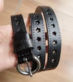 黒 レザー 星形穴あきベルト