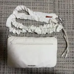 【美品】topologie サコッシュ ショルダーバッグ スモール ホワイトのサムネイル