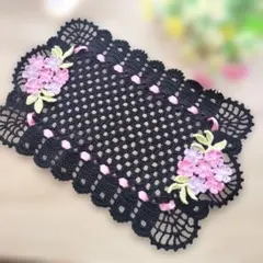 お花のドレッサーマット　レース編みドイリー　テーブルセンター　インテリア