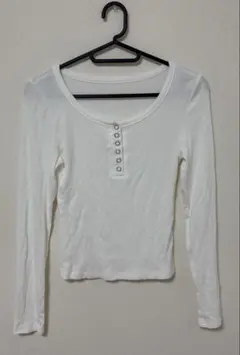 ホワイト ヘンリーネック 長袖トップス SHEIN