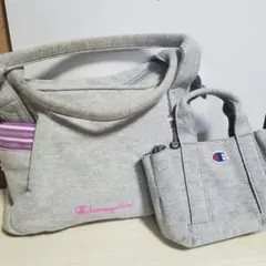 Championのスウェット素材を使用したトートバッグとミニトートバッグの2点のサムネイル
