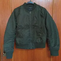 ユニクロオリーブグリーン ボンバージャケット♪値下げ