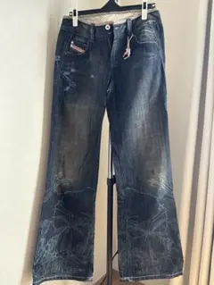 【DIESEL】レディース デニムパンツ 刺繍 インディゴ サイズ16のサムネイル