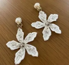 お花　イヤリング
