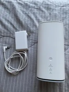 Speed Wi-Fi HOME 5G L13 本体　充電器付き