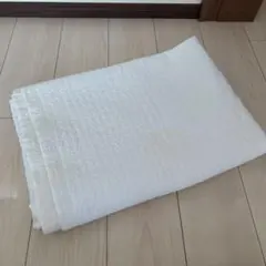 イブル　ホワイト　ラグ　145✖️205