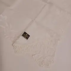 LANCETTHI刺繍入りホワイトハンカチ