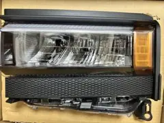 新品未使用✴︎ランドクルーザー250 角目LEDヘッドライト トヨタ 純正品 トヨタ ランクル250 ヘッドライト 左右セット 角目 LED