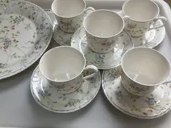 NARUMI カップ&ソーサー5客とプレート1枚のセット