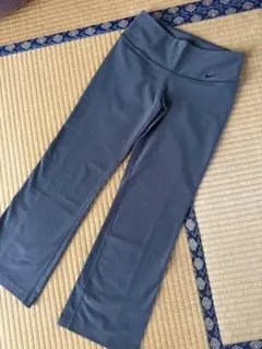 NIKE DRI-FIT トレーニングパンツ Sサイズのサムネイル
