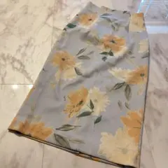 ノエラ　スカート　タイトスカート　花柄　noela