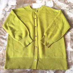 GU ライトグリーンカーディガン