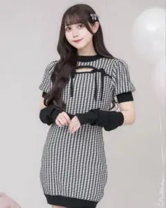 モノグラム pium ニット モノグラムカットアウトニットワンピース pium