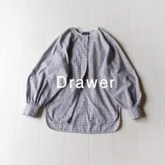 ダークブラウン シャツ