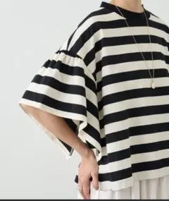 完売商品　ビアズリー　フレアスリーブTee
