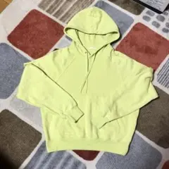 【ジーユー】スウェットプルパーカー（M)シンプル カジュアル レモンイエロー