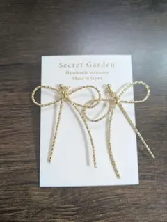 Secret Garden リボン型ピアス 日本製