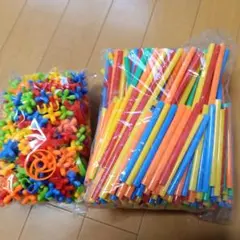 WYSWYG 800ピース チューブ式ブロック　知育玩具★美品のサムネイル