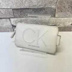 B*G様 CK CALVIN KLEIN ホワイトキーケース