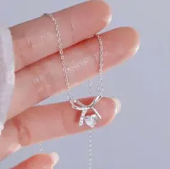 新品❣️リボンデザインネックレス　シルバーカラー　ハート　シンプル【匿名配送】