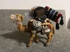 ドバイ　ラクダの置物