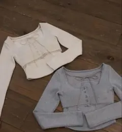 yilon イロン　RIB ENSEMBLE BUTTON TOPS yilon イロン Rib ensemble button tops beige - メルカリ