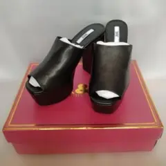 新品、未使用、美品、タグ付 R&E (Rosessence) 厚底サンダル