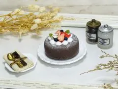 ミニチュアスイーツ♡ベリーのガトーショコラ♡樹脂粘土♡ミニチュア♡ケーキ