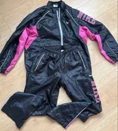 NIKEのスポーツウェア上下セット