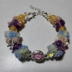 花モチーフのビーズブレスレット