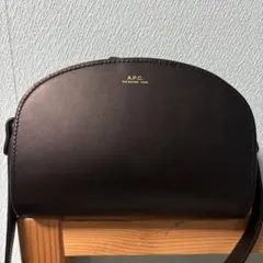 A.P.C. ハーフムーン ショルダーSAC DEMI LUNE MINIのサムネイル