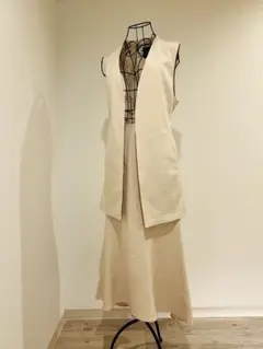 PLST ベージュ スカートセットアップ