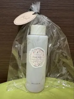ジルスチュアート ミルキーホワイトフローラル バスミルク 未使用品 250mlのサムネイル