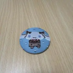 サンリオ　刺繍缶バッジ　シナモンロール