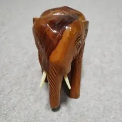 タイ　象の木彫り置物