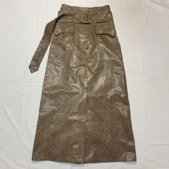 nanushka フェイクレザー　パイソン柄　デザイン　スカートのサムネイル