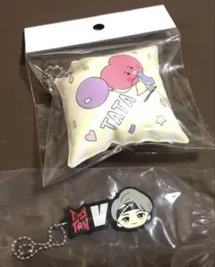 BTS bt21くら寿司クッションチャーム TATA＆タイニータンチャーム　Ｖ