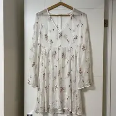 インポート　花刺繍シースルーワンピース　シルク Vネック ロンドン　白　黒