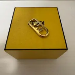 2026年最新】fendi ピアス オーロックの人気アイテム - メルカリ