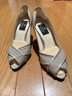 LANVIN COLLECTION ベージュ（ラメ）オープントゥヒールのサムネイル