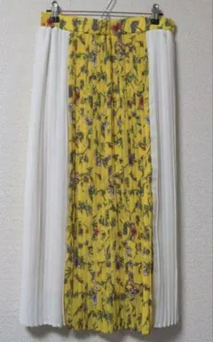 未使用タグ付き　プリーツロングスカート　ホワイト　イエロー　花柄　L