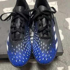 adidas サッカー、フットサルトレーニングシューズ