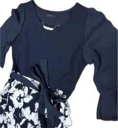 【美品】パールリボン付き花柄ネイビー　ドッキング　ワンピース ニットワンピ　M