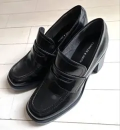 CHARLES & KEITH ブラックローファーヒール36（23cm）のサムネイル