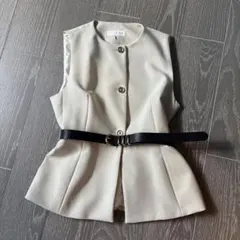 ZARA ベルト付きベスト ジレ アイボリー Lサイズのサムネイル