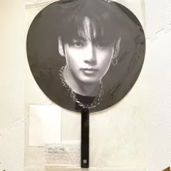 2026年最新】bts うちわ 公式 グクの人気アイテム - メルカリ