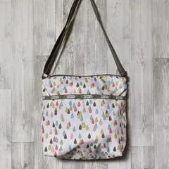 LeSportsac しずく柄 ショルダーバッグ 軽量 ナイロン 旅行のサムネイル